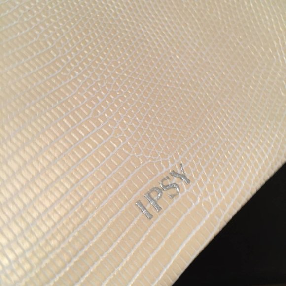 Ipsy Cream Mini Bag - Picture 8 of 8